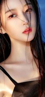 号舱房的女人